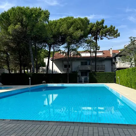 Cozy Flat With Balcony And Pool *