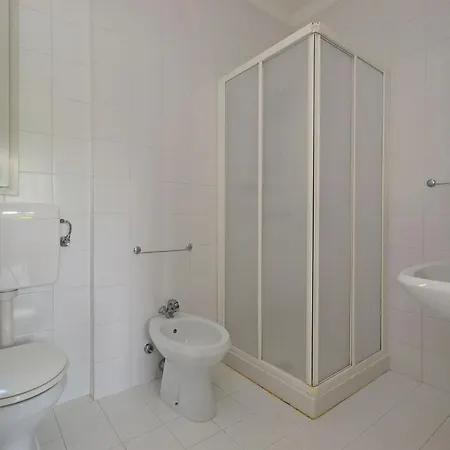 アパート Cozy Flat With Balcony And Pool リニャーノ・サッビアドーロ