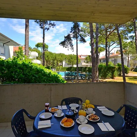 アパート Cozy Flat With Balcony And Pool リニャーノ・サッビアドーロ
